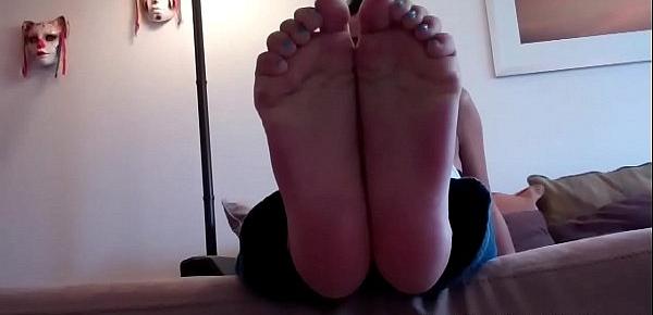  You cant keep your eyes off my sexy feet